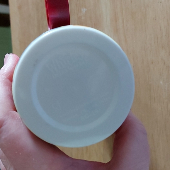 2018 Disney Parks Refillable Cup - Picture 4 of 5